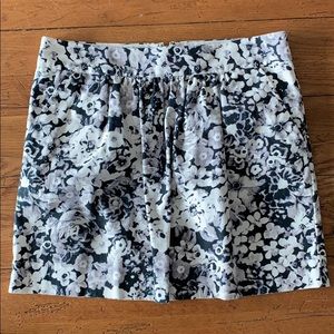 Gap black, white and lilac floral skirt.